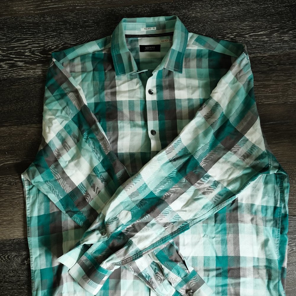 Mens Alfani Button up (M)